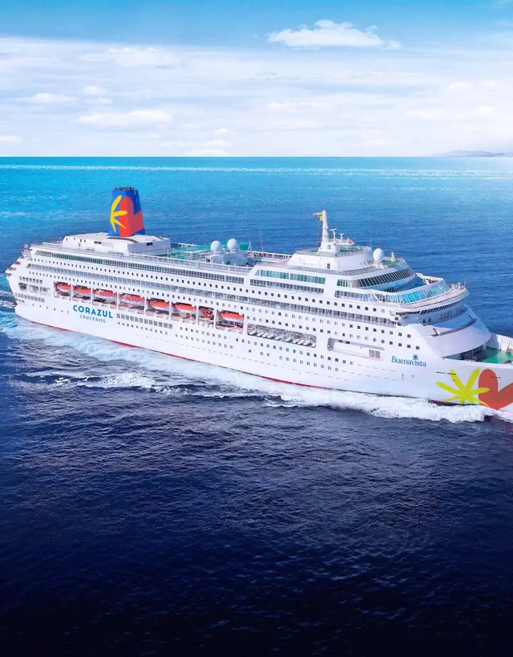 Navio Buenavista navegando em mar aberto